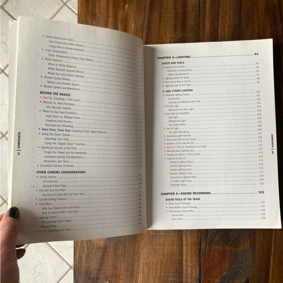 The Shut up & Shoot Documentary Guide by Anthony Q Artis. Great Paperback! - Picture 14 of 16